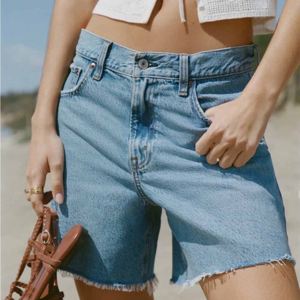 Abercrombie High Rise Loose Short